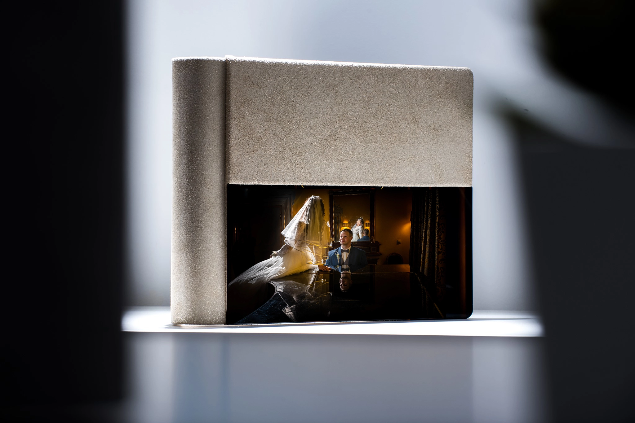 Fotobuch Brautpaarshooting Schloss – Hochzeitsfotograf Augsburg